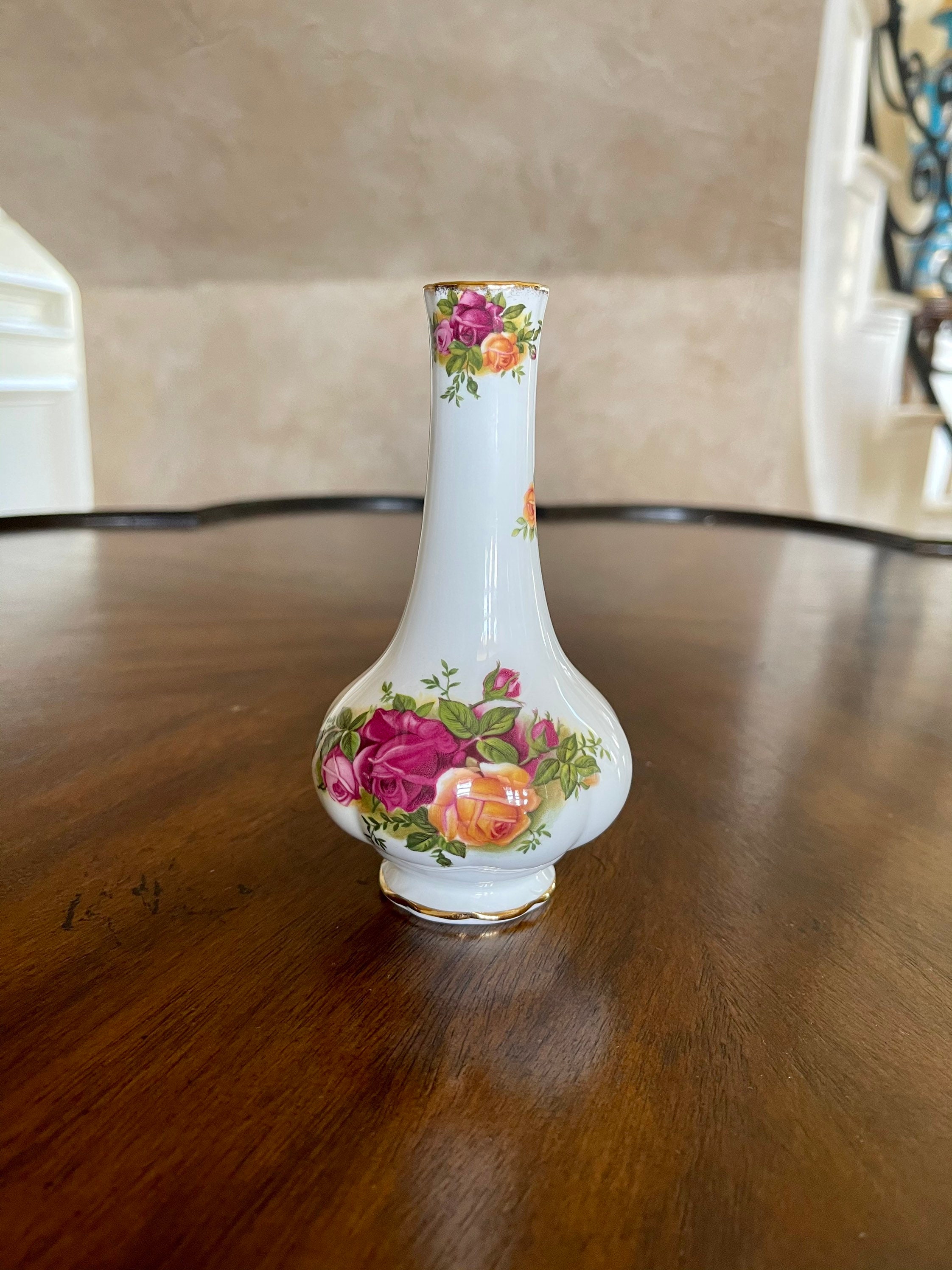 ヴィンテージ ロイヤルアルバート バド花瓶; 英国製 オールド