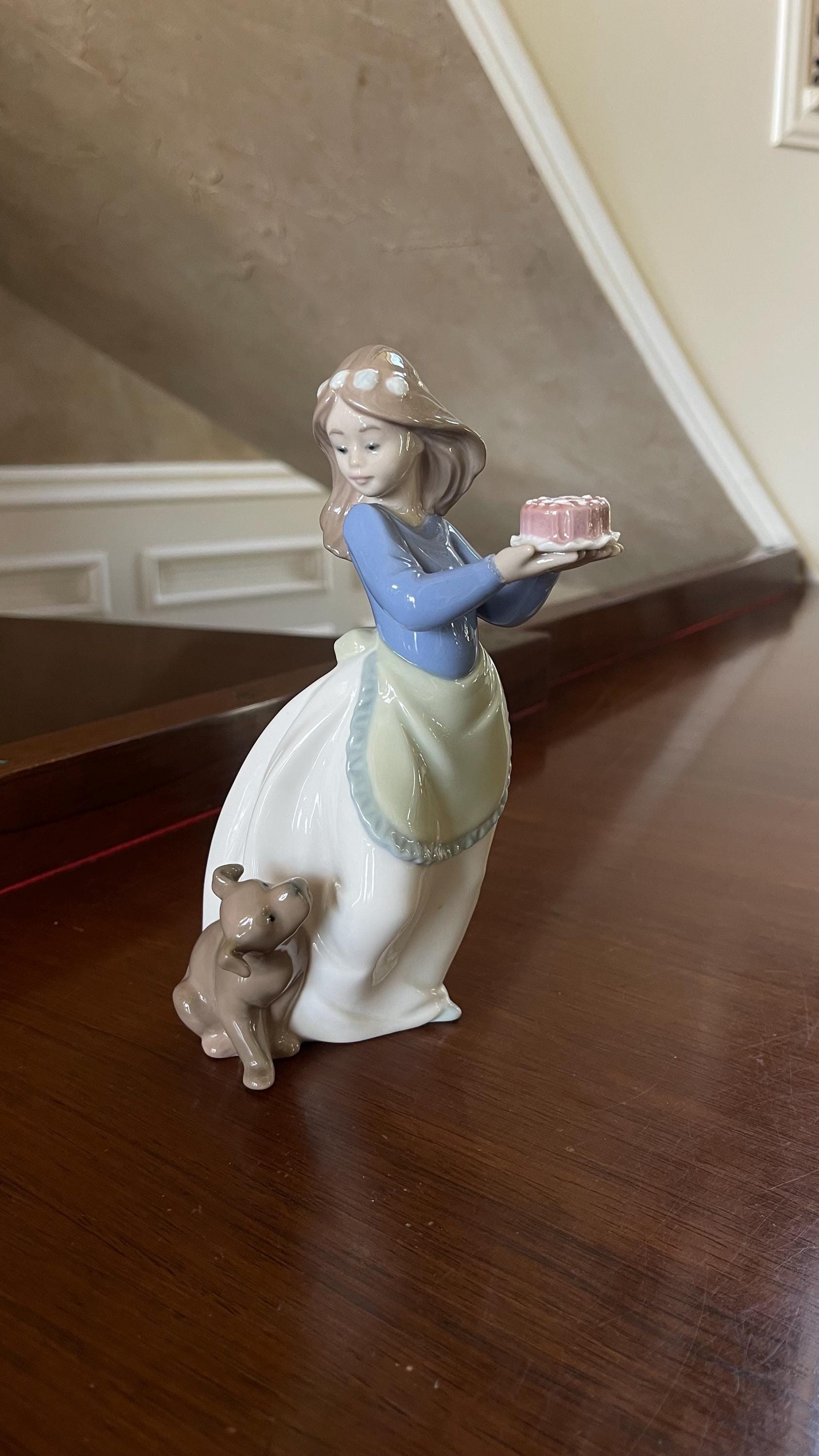 犬の陶器の置物 NAO Spain Handcrafted porcelain 犬の陶器の置物 NAO Spain Handcrafted porcelain