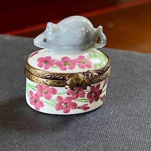 Limoges Gray French Mouse Trinket Box; Limoges Trinket Box; Collectible Limoges; Limoges France; Hand Painted