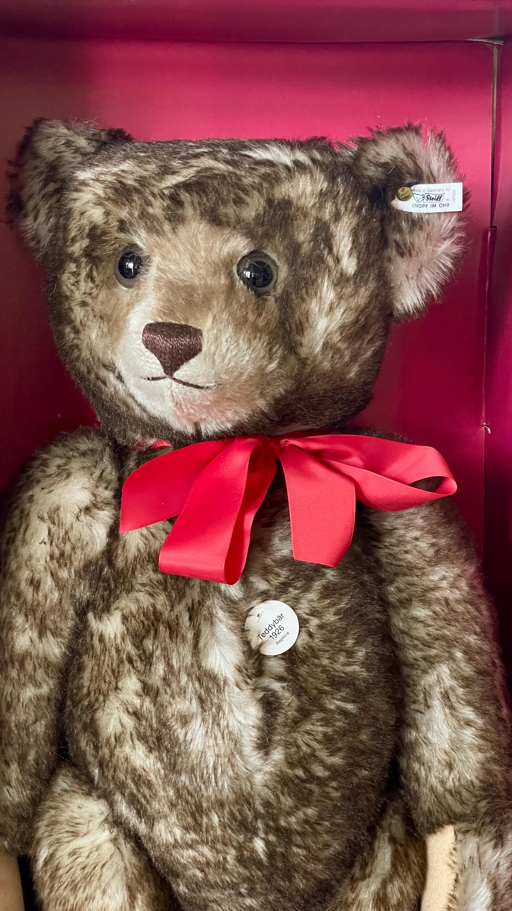 シュタイフ　テディベア　1926 　Happy Anniversary Steiff 65cm “happy Anniversary” Teddy Bear 1926 Replica; Fully