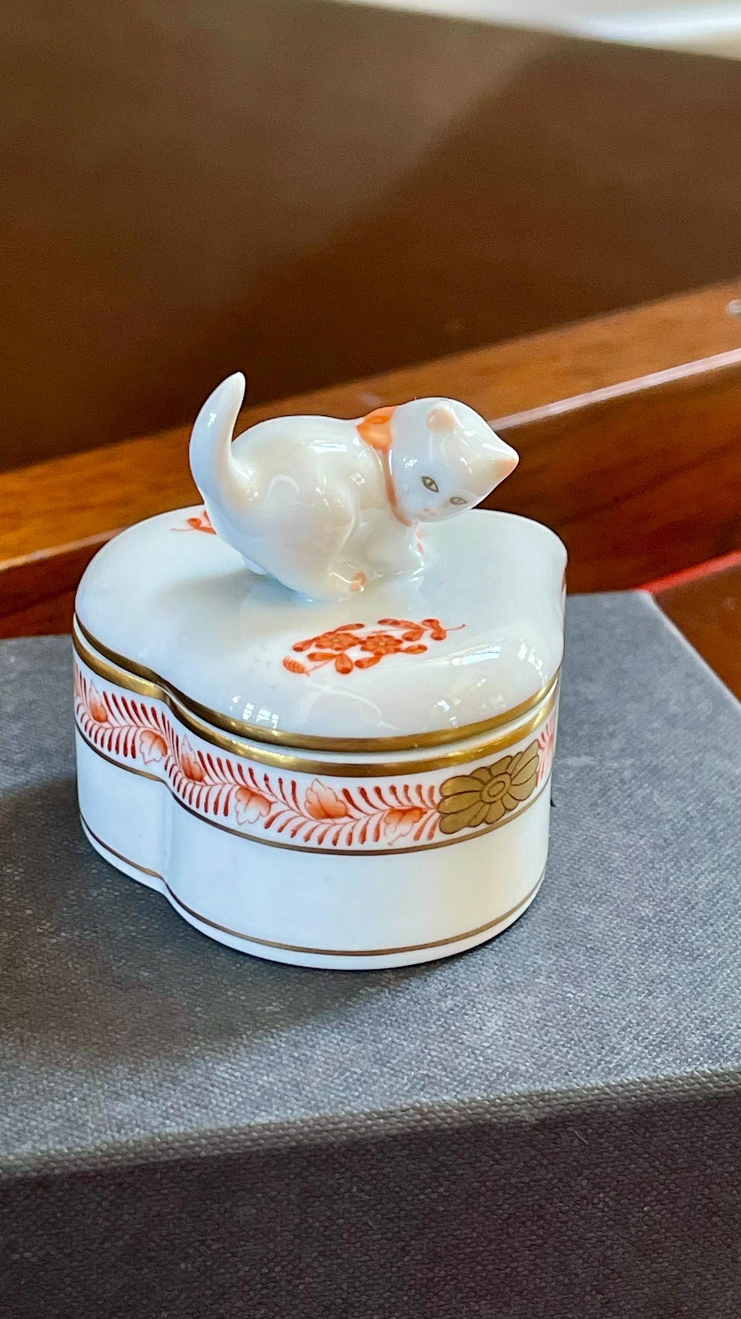 Herend, Hungary Finial Cat Heart Shaped Trinket Box - Etsy Israel
