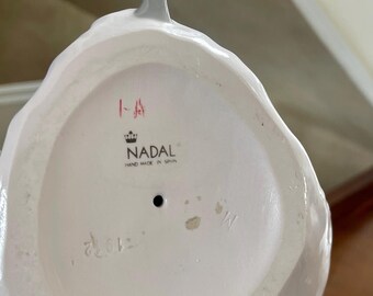陶磁器  ナダル  スぺイン ナダル作「花を持つ美しい女性」13インチ磁器置物（スペイン製
