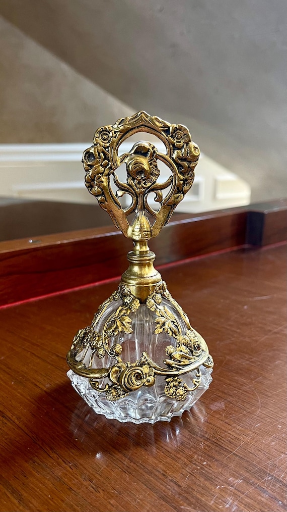 ヴィンテージ真鍮とガラスの香水瓶、エレガントな香水瓶、真鍮オルモル