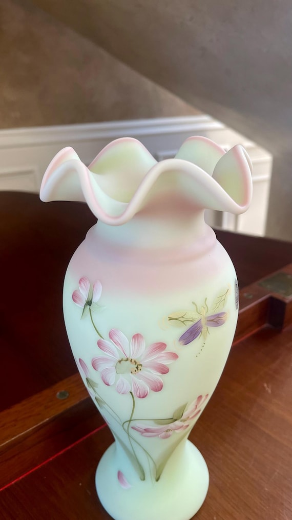 Fenton Glass Lotus Mist Burmese Glass Daisy Dragonfly Floral Vase