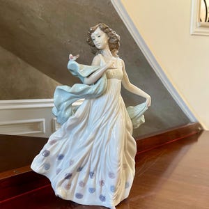 Lladro Summer Serenade 6193 Porcelain Figurine Mint Condition