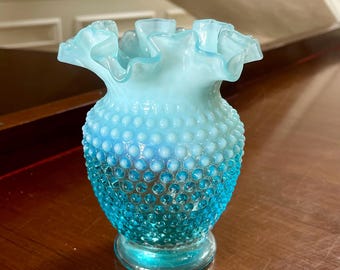 フェントン ブルー オパールセント 6 インチ ホブネイル 花瓶