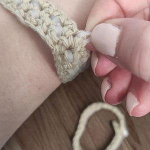 Crochet custom width Dermatillomania fidget armband Washable Skin picking wrist bracelet Busy hands Fidget toy for nail biters Everyday help