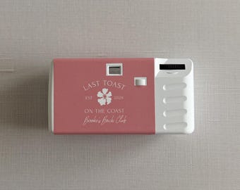 Cámara desechable "Último brindis en la costa" - Recuerdos para despedidas de soltera en la playa con flash