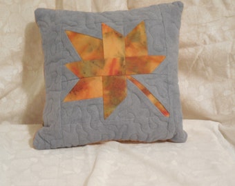 Maple leaf pillow, 10 inch