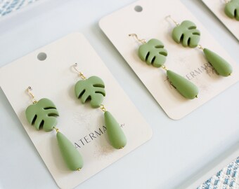 Monstera Earrings - polymer clay earrings, plant jewelry, monstera earrings, handmade bead earrings, plant lady jewelry, Dangles