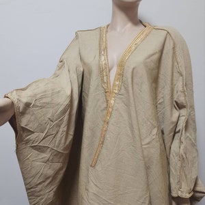 Antikes Kostüm, Stickkostüm, arabisches Kostüm, Stickerei Textil, Handarbeitskostüm, handgemachtes Kostüm, Handarbeitskostüm, Aba