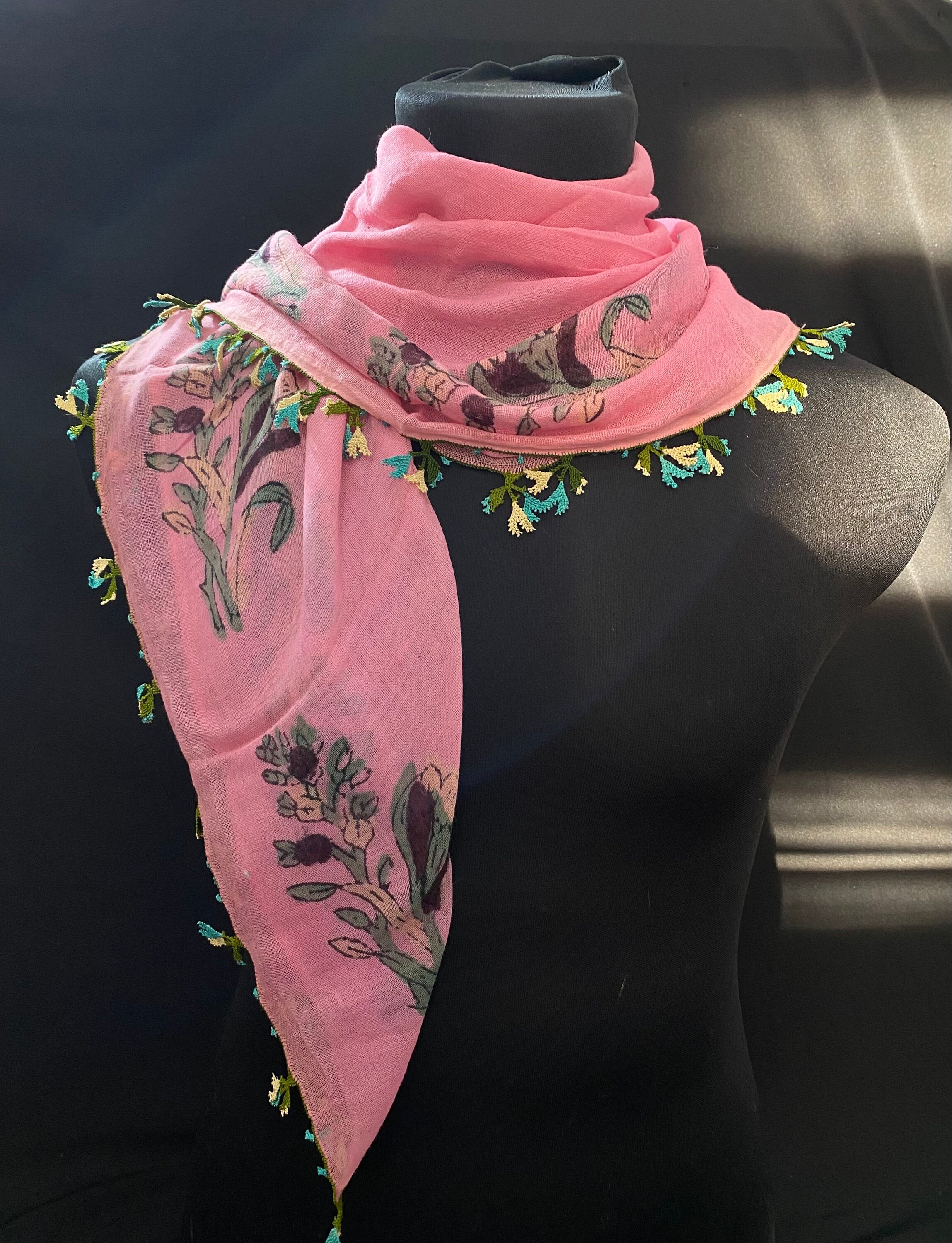 小物 Venica (Cutwork embroidery scarf) Scarf, Antique Scarf, Embroidery Scarf, Antique Textile