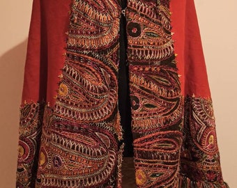 Antique costume, Indian embroidery pelerine