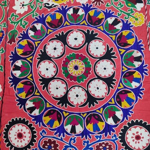 Suzani, embroidery, Uzbek embroidery, Uzbek suzani, antique textile, decorative textile, decorative embroidery, antique decorations, Silk