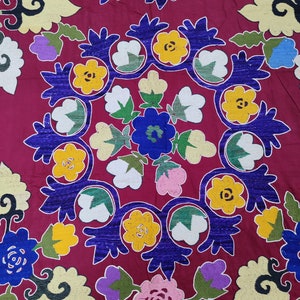 Antique embroidery, Suzani, antique suzani, antique textile, embroidery textile, embroidery bedspread, Silk embroidery,Silk, 3&#39;11x6&#39;4 feet&#39;s