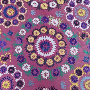 Suzani, embroidery, Uzbek embroidery, Uzbek suzani, antique textile, decorative textile, decorative embroidery, antique decorations, Silk