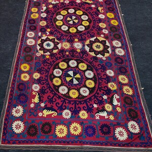 Suzani, embroidery, Uzbek embroidery, Uzbek suzani, antique textile, decorative textile, decorative embroidery, antique decorations, Silk