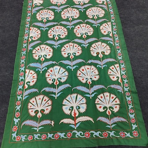 Antique embroidery, Suzani, antique suzani, antique textile, embroidery textile, embroidery bedspread, Silk embroidery, Silk,4&#39;5x6&#39;11feet&#39;s