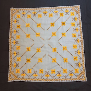 Vintage textile, embroidery, vintage embroidery, tablecloth, handmade textile, decorative textile, decorative embroidery,home decor, vintage