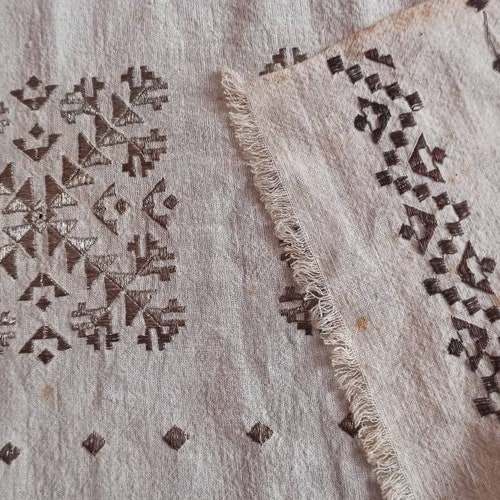 Antique textile , Anatolian embroidery , antique home art decorations shops