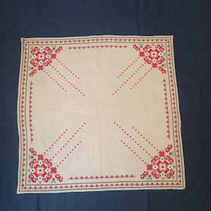 Vintage textile, embroidery, vintage embroidery, tablecloth, handmade textile, decorative textile, decorative embroidery,home decor, vintage