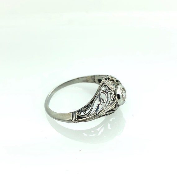 Glamorous White Gold engagement ring with Diamond - image 4