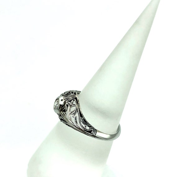 Glamorous White Gold engagement ring with Diamond - image 3