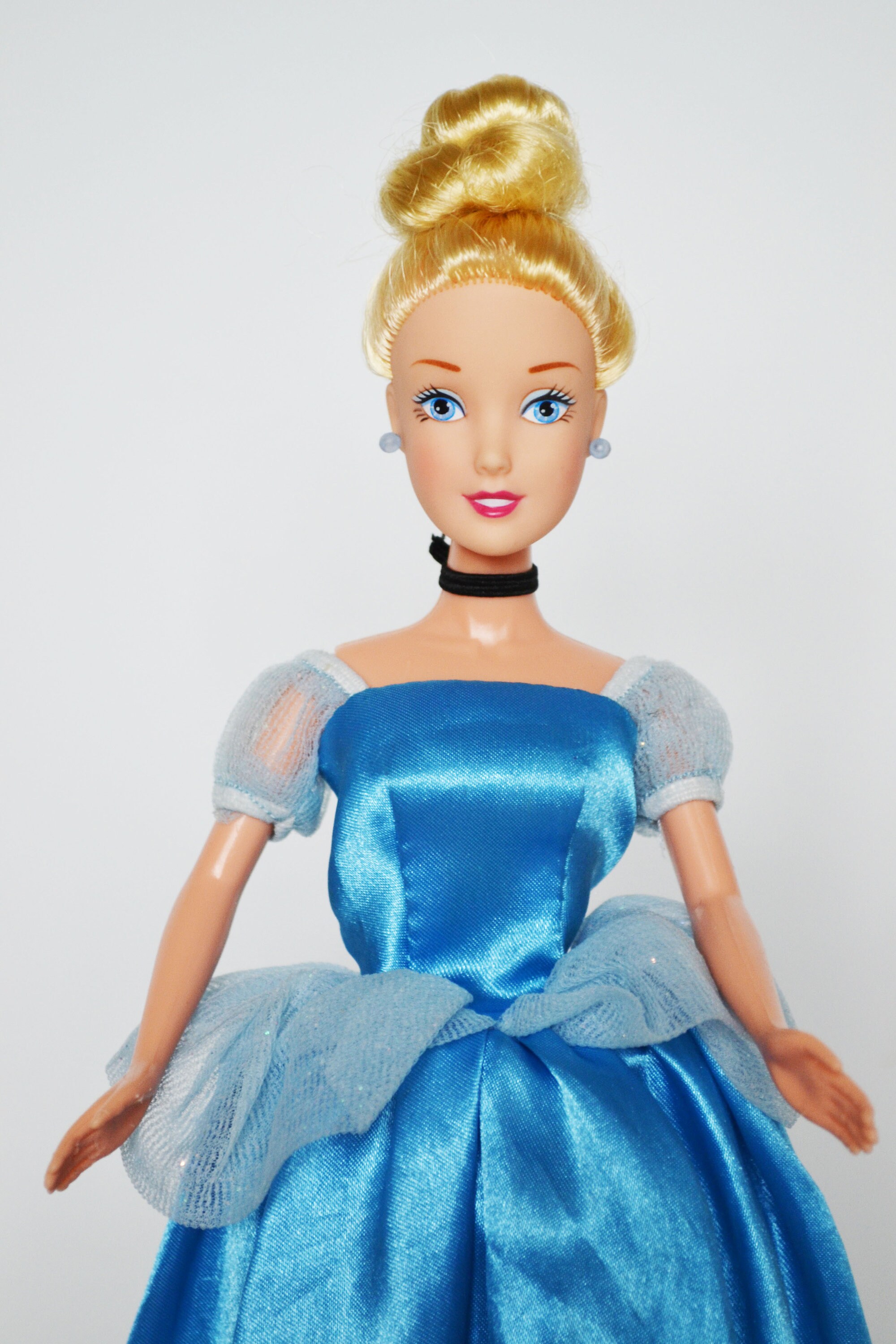 Véritables poupées princesse Disney originales, emballées dans un