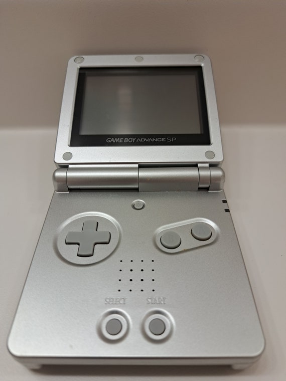 Nintendo Game Boy Advance SP - Silver