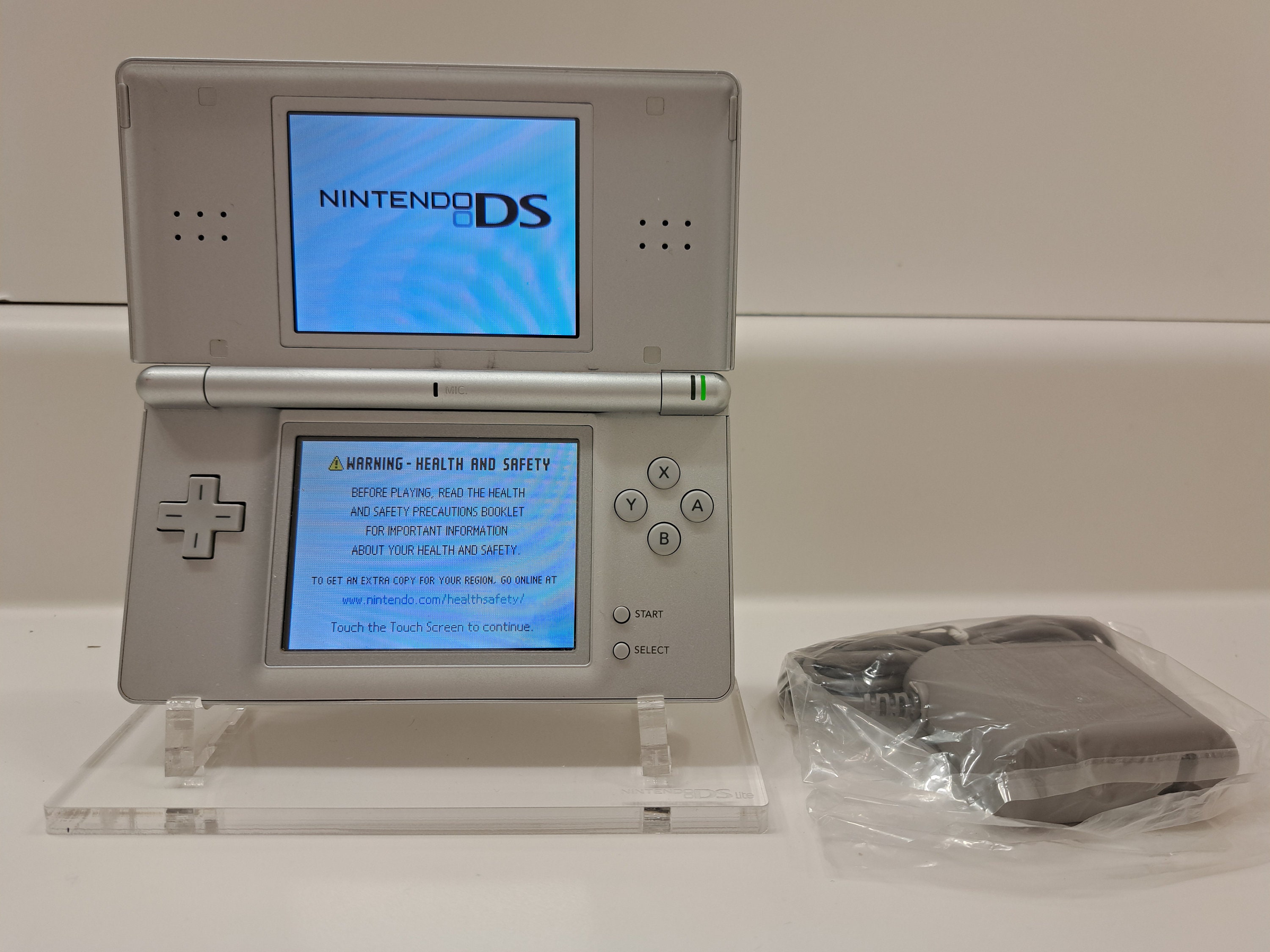 Nintendo DS Console Charger Metallic Silver Region