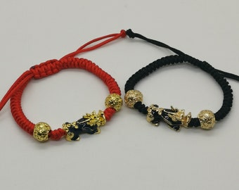 Red/Black Tibetan Buddhist Bracelet with Golden Pixiu - Feng Shui Bracelet - Adjustable Size - Premium Quality