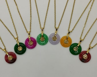 Véritable petit collier pendentif multicolore Fu et Love Jade plaqué or 18 carats - Chaîne en or de 18 pouces - **Méga vente jusqu'à épuisement des stocks**
