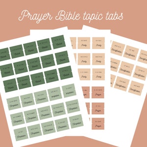 Peut inclure: Trois feuilles d'onglets de sujets bibliques imprimables. Les onglets sont de trois couleurs : vert, pêche et beige. Les onglets verts portent le mot « Église » écrit dessus. Les onglets pêche portent le mot « Fête » écrit dessus. Les onglets beiges portent le mot « Sanctification » écrit dessus.