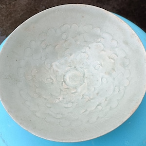 A large Antique Chinese Porcelain Song Dynasty Qingbai 'Playing Boys' Bowl