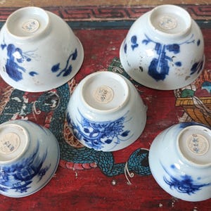 5 Antique Chinese porcelain Nanking Cargo tea cups