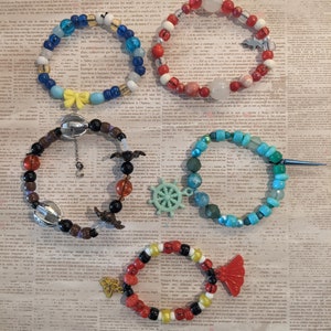IDV Identity V Hunter Beaded Bracelets Kandi Set 1 - Photographer Gamekeeper Geisha Bloody Queen Naiad