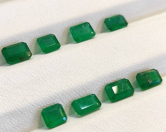 Zambia Emerald lot of 8 pieces emerald cut (4.85 cts)