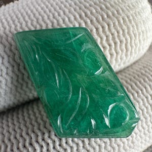 Natural Handmade Zambian Emerald Carving 13x11.5x3.5MM Fancy Shape 6.50 Carats AAA+ Quality Vivid Green Certified Carving for Jewelry Making