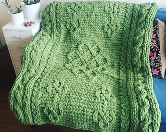 Blanket Pattern Download // PATTERN: Celtic Shamrock Clover Blanket // Loop Yarn Pattern // Finger Knitting // Chunky Knit // Alize Puffy