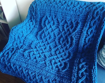 Blanket Pattern Download // PATTERN: Celtic Romance Blanket // Loop Yarn Pattern // Finger Knitting // Chunky Knit Throw // Alize Puffy