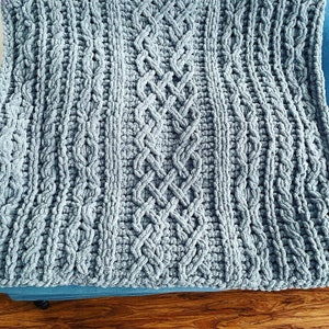 Blanket Pattern Download // PATTERN: Celtic Tower Cable Blanket // Loop Yarn Pattern // Finger Knitting // Chunky Knit Blanket / Alize Puffy