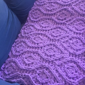 Blanket Pattern Download // PATTERN: Barbell Geometric Blanket // Loop Yarn Pattern // Finger Knitting // Cozy Throw // Chunky Knit Blanket