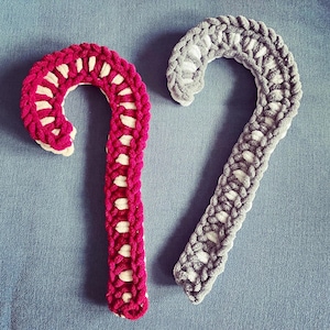 PATTERN: Candy Cane Ornament - Loop Yarn Finger Knitting (PDF Download)