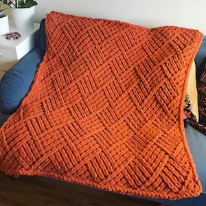 Blanket Pattern Download // PATTERN: Parquet Squares Blanket // Loop Yarn Pattern // Finger Knitting // Chunky Knit Blanket // Geometric