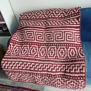 Blanket Pattern Download // PATTERN: Olinthos Mosaic Blanket // Alize Puffy More // Bernat Graph It // Loop Yarn Pattern // DIY // Crafting