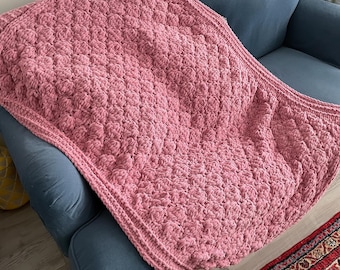 Blanket Pattern Download // PATTERN: Puffy Diamond Baby Blanket // Loop Yarn Pattern // Finger Knit // Chunky Knit Throw // Alize Puffy Fine