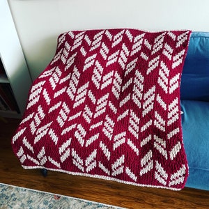 Blanket Pattern Download // PATTERN: Broken Chevron Blanket // Alize Puffy More // Bernat Graph It // Loop Yarn Pattern // Geometric Throw