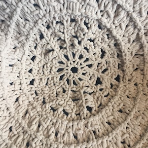 PATTERN: Circular Crochet-Look Throw Blanket - Loop Yarn Finger Knitting (PDF Download)