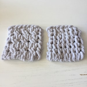 Coaster Pattern Download // PATTERN: So Twisted Mug Rugs // Small Loop Yarn Project // Loop Yarn Pattern // Finger Knitting // Mini Blanket image 3