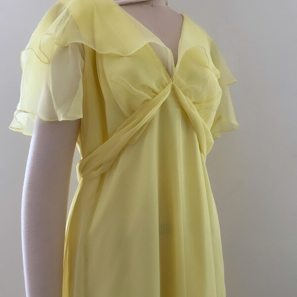 May Solid Chiffon Dress Light Yellow